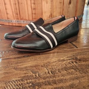 Tommy Hilfiger | black leather loafers